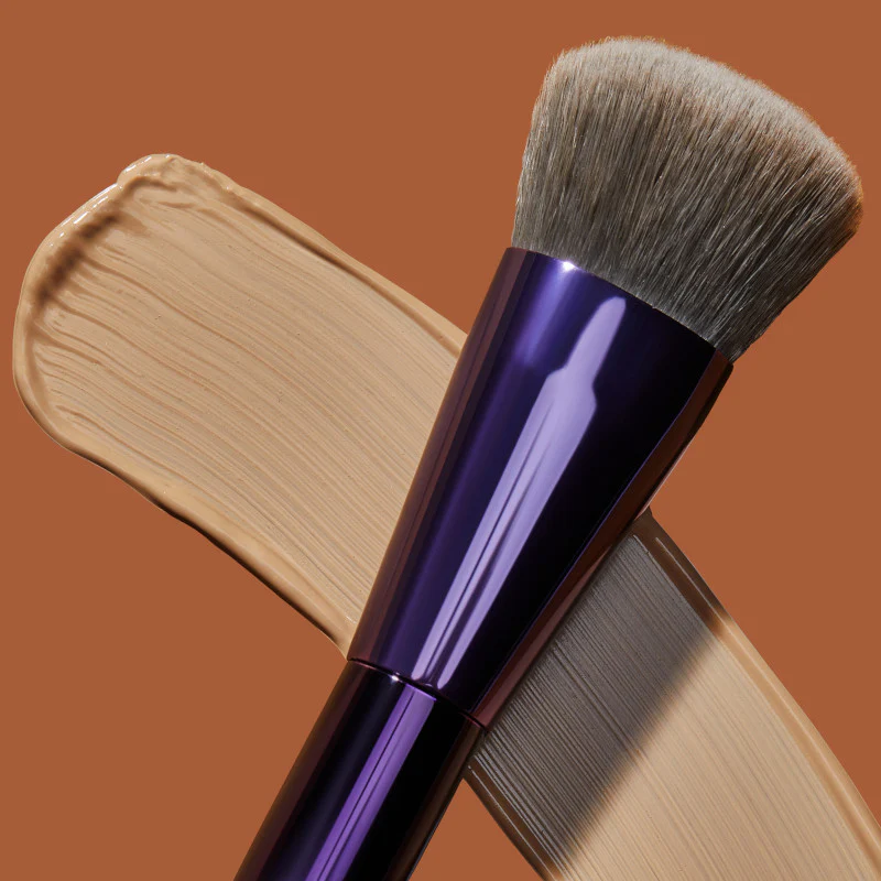 Charcoal-Infused Complexion Brush - Image 3