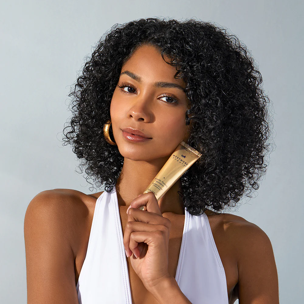 Instantly Flawless Foundation Buildable Coverage + Illuminator - Image 6